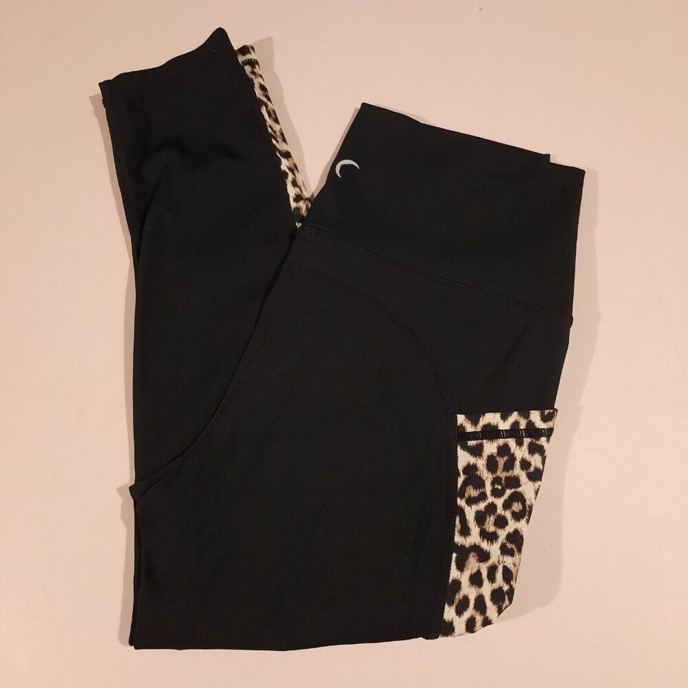 Zyia Active Leggings Womens 6-8 Black Leopard Brilliant Hi-Rise 20" Pocket Capri